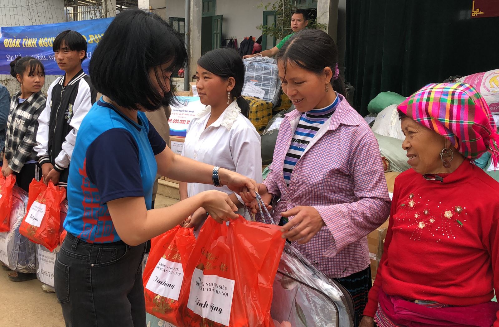 Tháng Ba biên giới - Nguyễn Siêu thực hiện lời hứa với Sìn Hồ