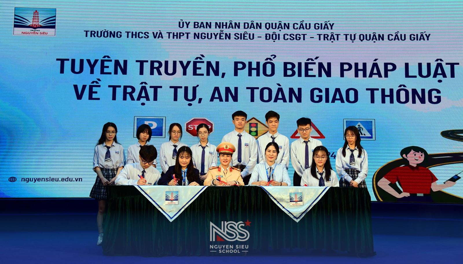 NSERS KÍ CAM KẾT TUÂN THỦ TRẬT TỰ AN TOÀN GIAO THÔNG